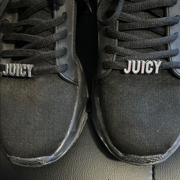 Juicy Couture Women's Black Sneakers with bling accent, size 9.5 - Picture 4 of 15